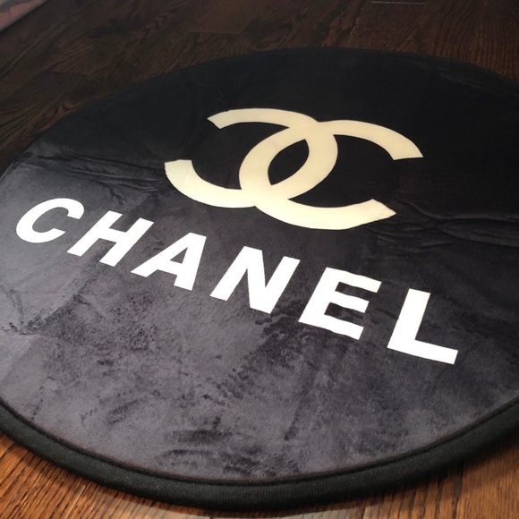 New Black & White Novelty Floor Mats 🤍🖤 - Picture 8 of 14